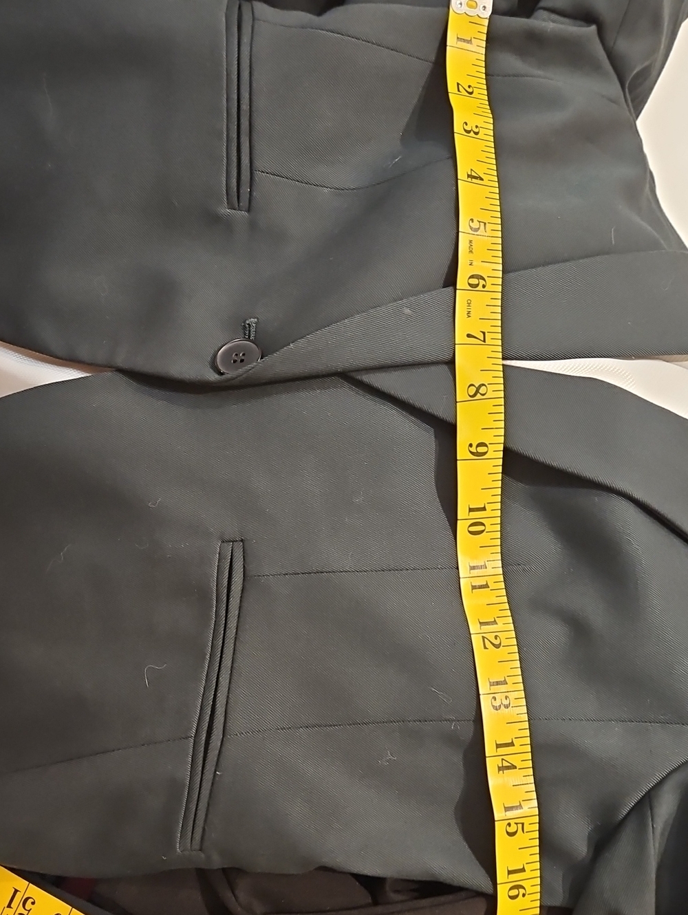 Ladies Olive Green Two-Piece Suit — Classic Single-Button Blazer & Trousers - Picture 10 of 11